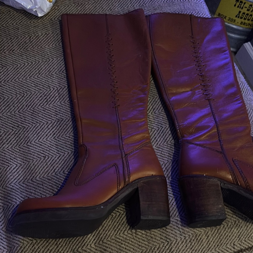 Stylish Tan Leather Heeled Boots town and country vintage rare sz 6